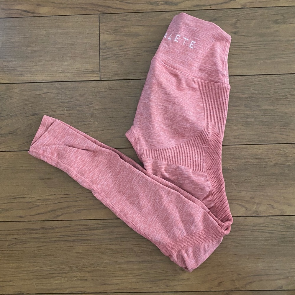 Alphalete leggings, size small
